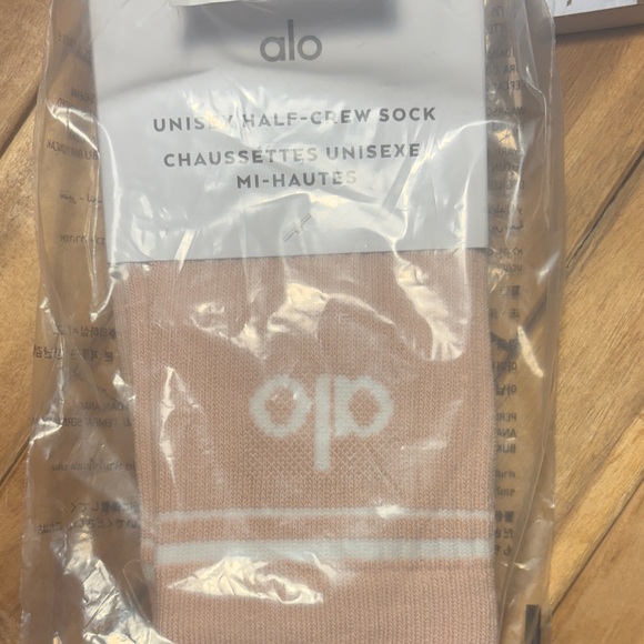 Alo Pink Quartz Half-Crew Logo Socks - Picture 4 of 4